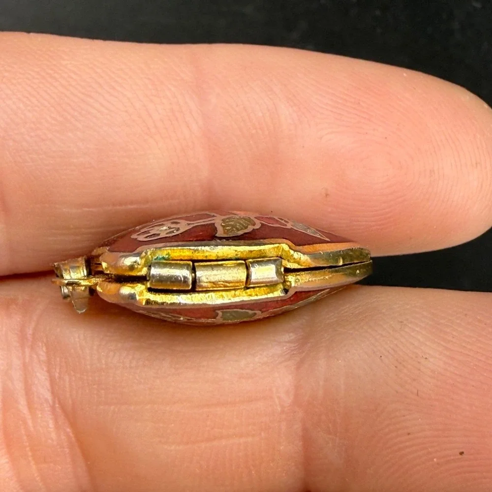 Vintage Cloisonné Heart Locket Red Enamel Flower Butterfly Gold Tone